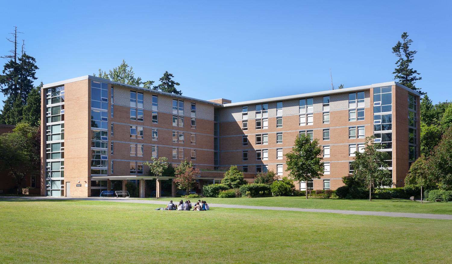 Pacific Spirit Hostel Vancouver Exterior photo
